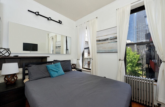 Foto del edificio - 721 10th Ave