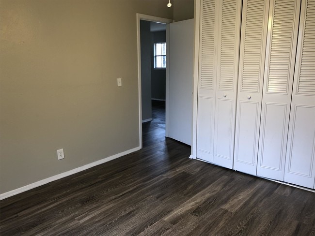 Building Photo - 8730 Cape Valley Dr