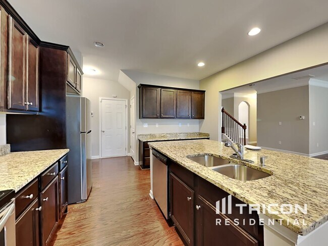 Foto del edificio - 225 Sableshire Way