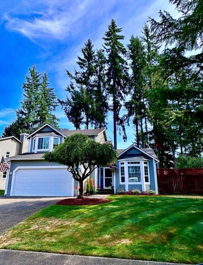 Primary Photo - Newly Updated 3 Bedroom 3 Bath Home in Cov...