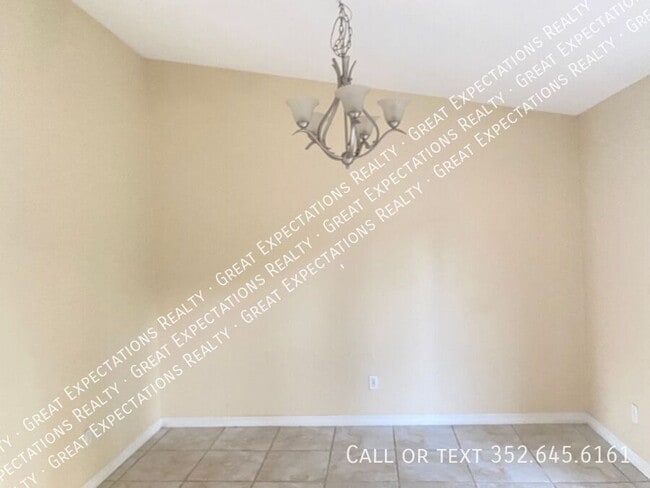 Foto del edificio - 6682 Hemlock Rd