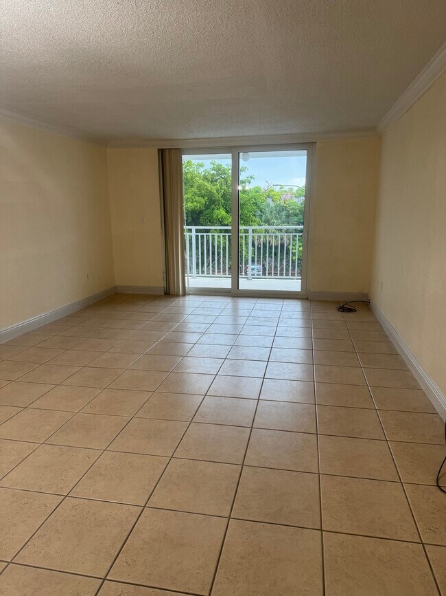 Foto del edificio - 6930 NW 186th St