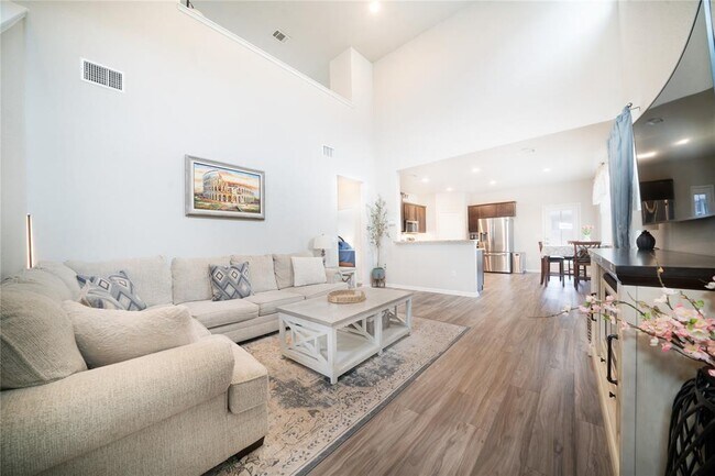 Building Photo - 1228 Vogel Dr