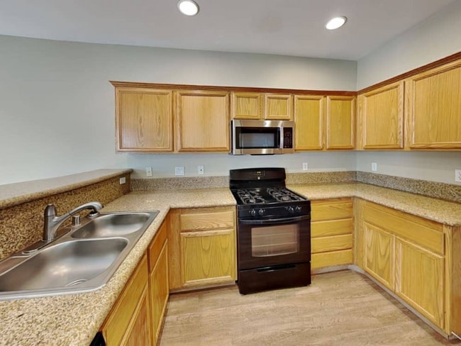 Foto del edificio - 6323 Blushing Willow St