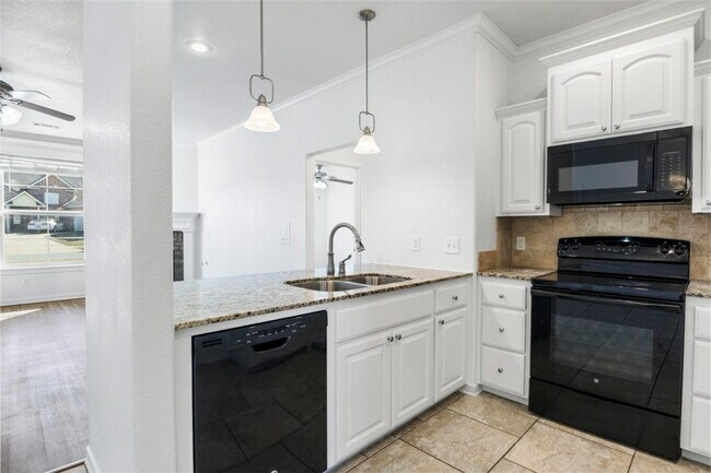 Foto del edificio - 12459 Bethel Oaks Dr