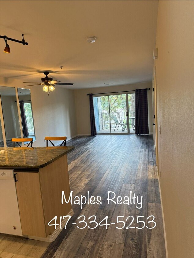 Foto principal - 1 BEDROOM / 1 BATHROOM GARDEN LEVEL CONDO