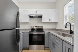 Building Photo - 2001-2003 Scotty Ct