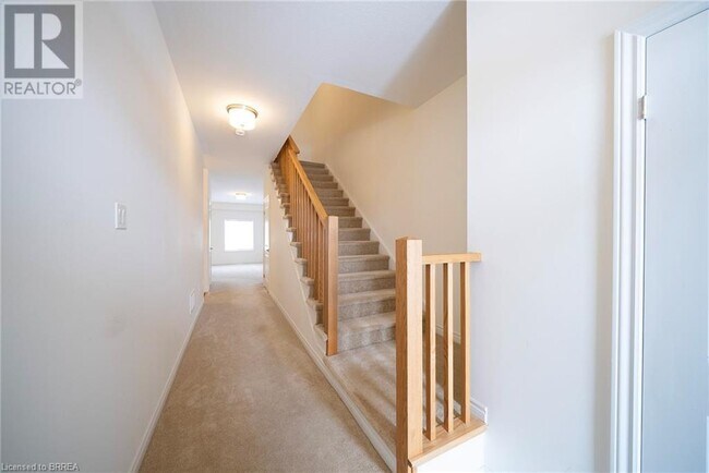 Building Photo - 8 Copeman Ave