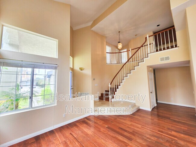 Foto del edificio - 13758 Esprit Ave