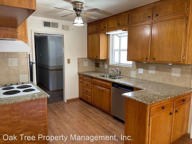 Building Photo - 4 br, 2 bath House - 1381 E. Ellery Avenue