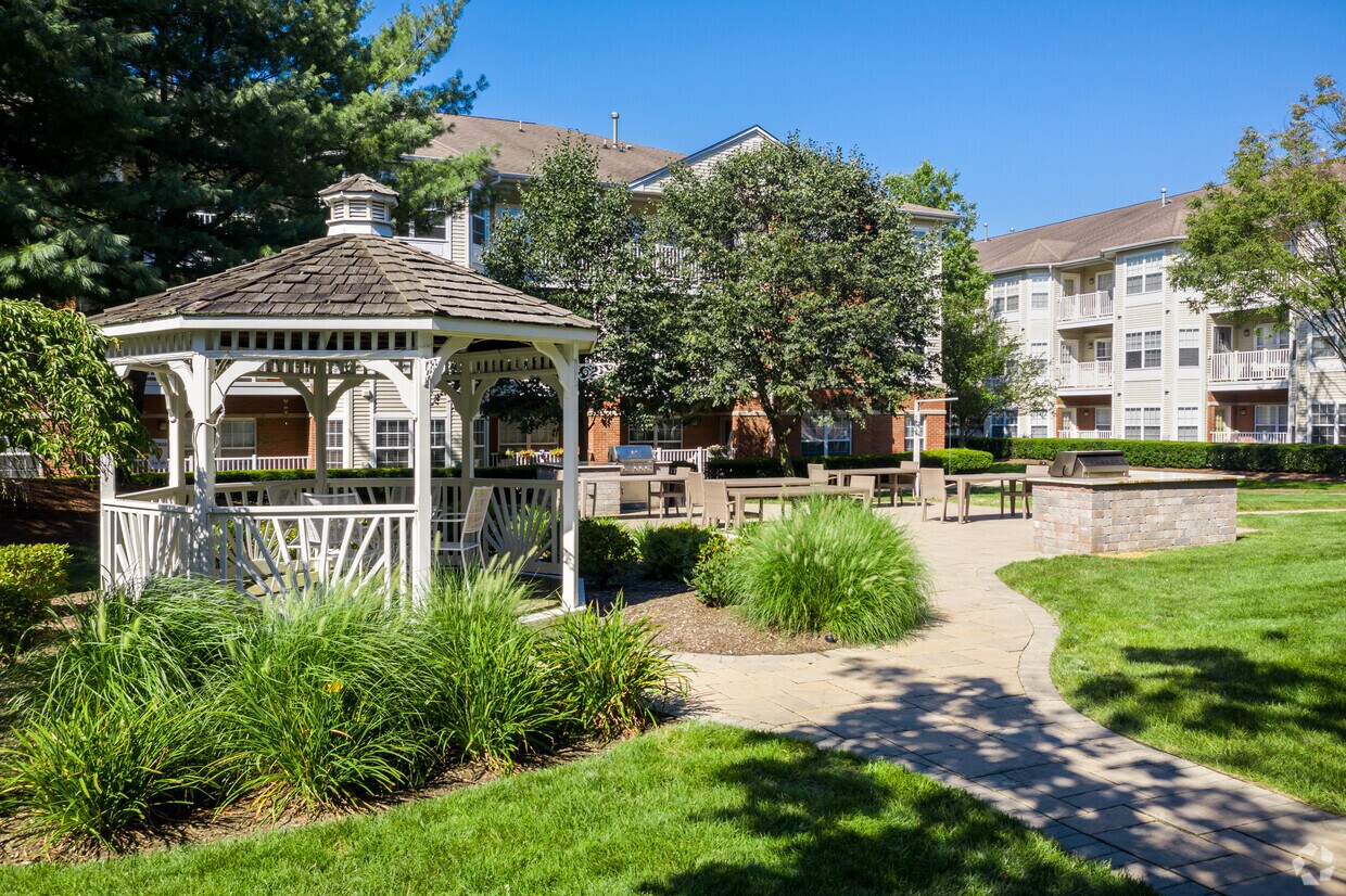 HIGHLANDS AT WESTWOOD Apartments in Westwood, NJ
