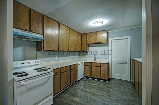 Building Photo - 114 Brantley Dr