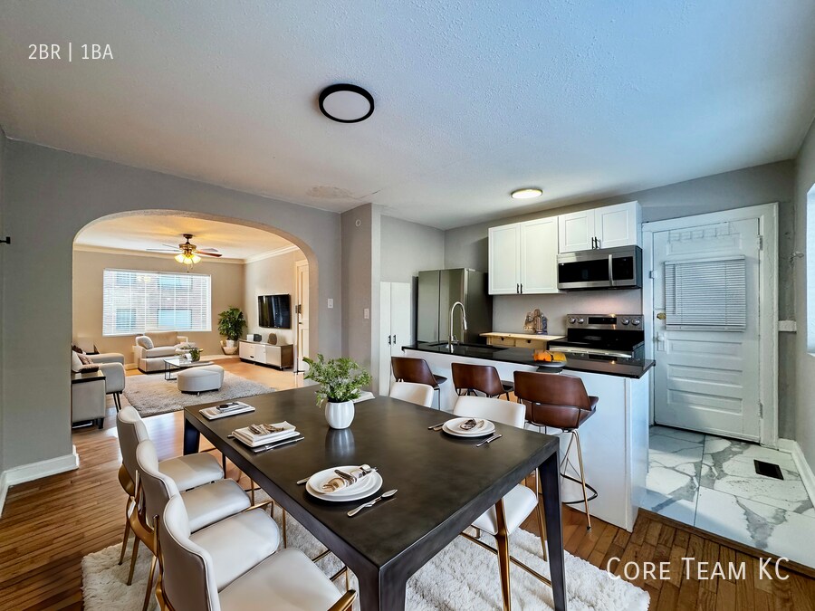 Foto principal - 1107 W 45th St