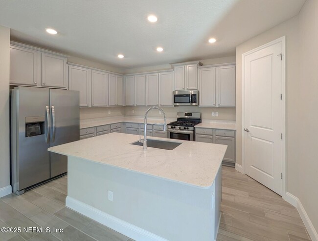 Foto del edificio - 95 Sadler Ct