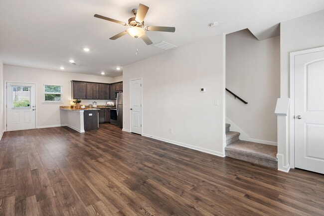 Building Photo - 8104 Logan Dr