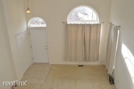 Foto del edificio - 2 br, 1.5 bath  - 116 West Rd