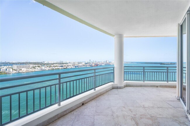 Building Photo - 848 Brickell Key Dr