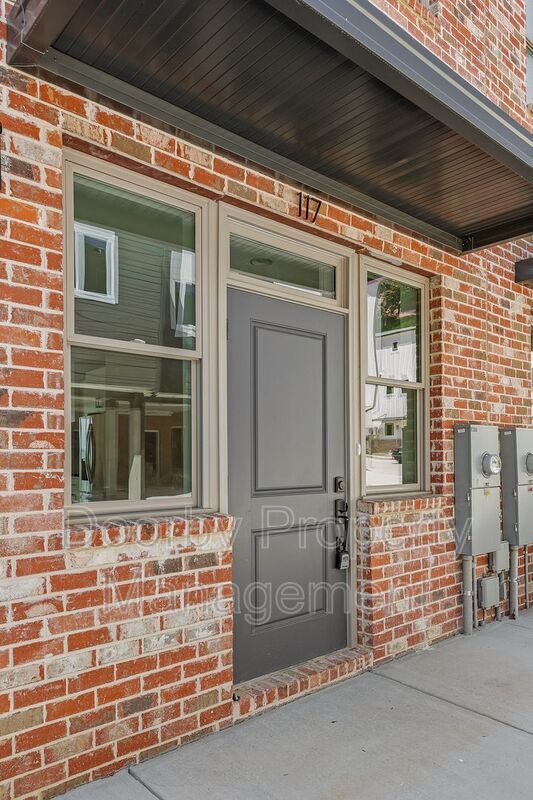 Building Photo - 895 Cherokee Blvd.