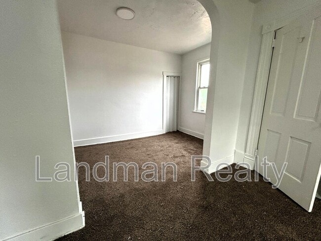 Photo - 617 9th St House
