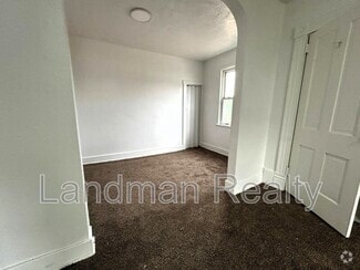 Building Photo - 617 9th St
