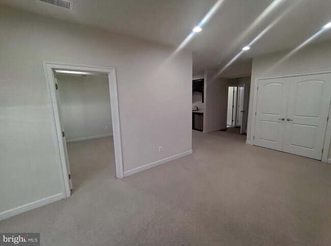 Building Photo - 21252 Barley Hall Terrace