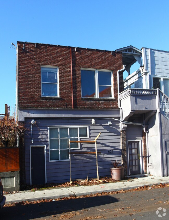 Foto del edificio - 608 S Fife St
