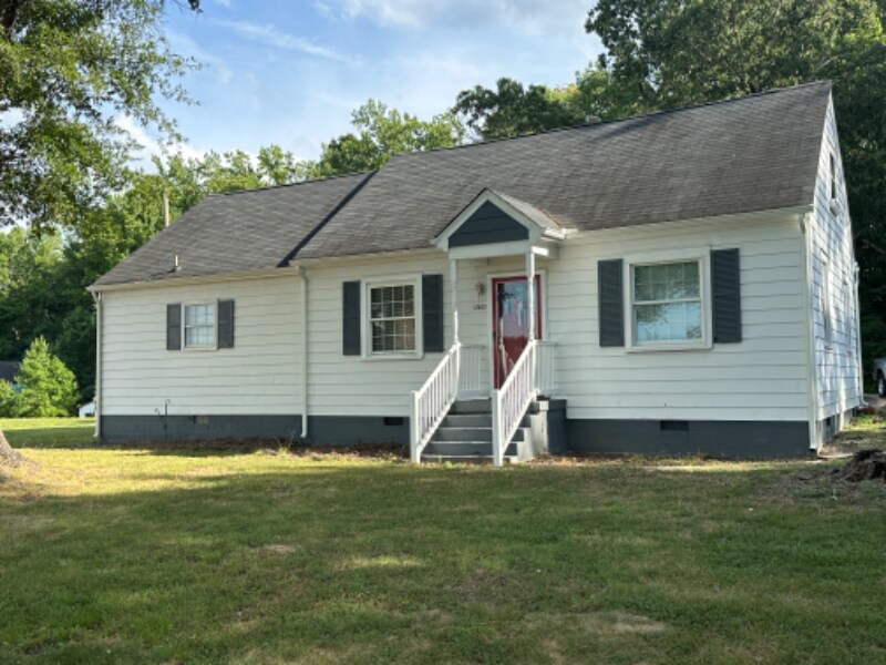Primary Photo - 12833 Broad St Rd