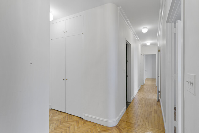 Foto del edificio - 188 E 70th St