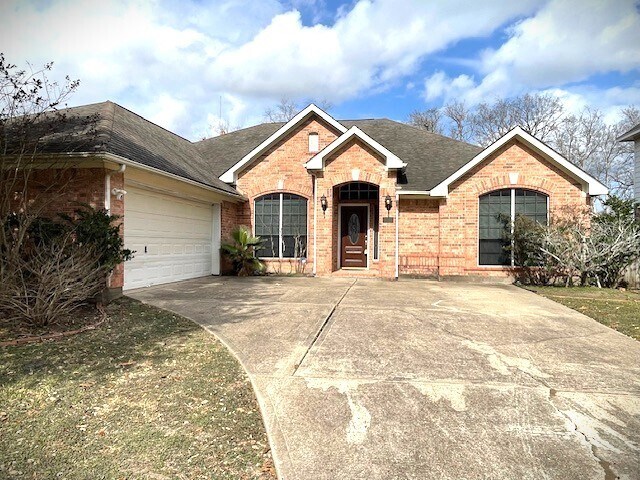 Foto del edificio - 1815 Rustic Oak Ln