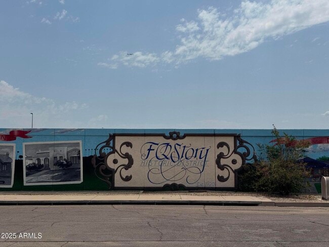 Building Photo - 926 W Moreland St