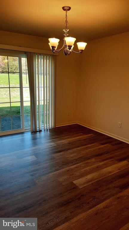 Foto del edificio - 2439 Newtown Dr