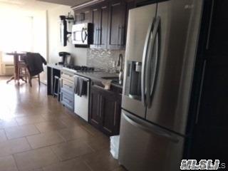 Foto del edificio - 830 Shore Rd