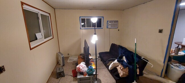 Living room freshly painted - 437 Crawford Ave