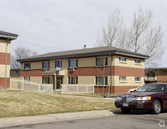 Foto del edificio - Majestic Heights Apartments