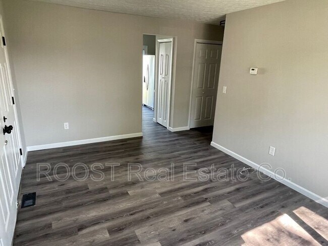 Building Photo - 5685 Tamarack Blvd
