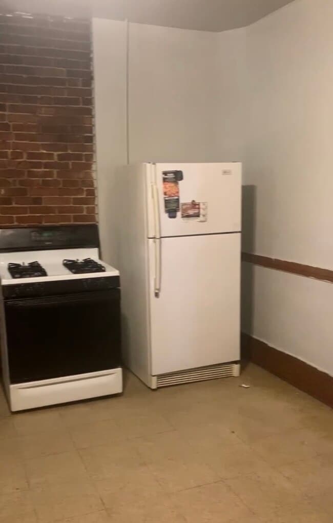 Kitchen - 810 Wood St