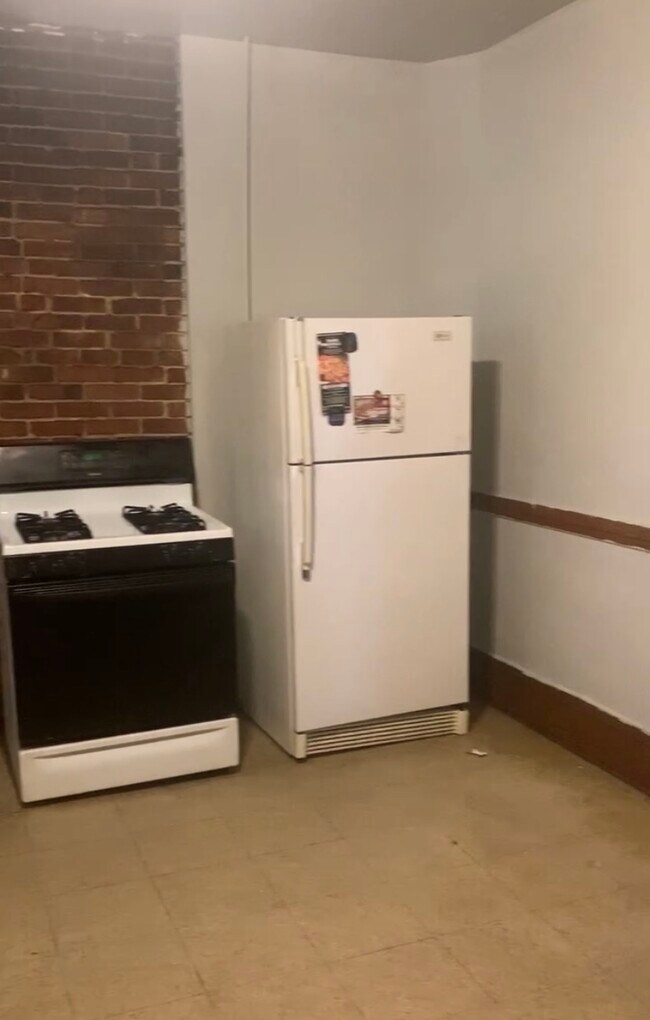 Kitchen - 810 Wood St