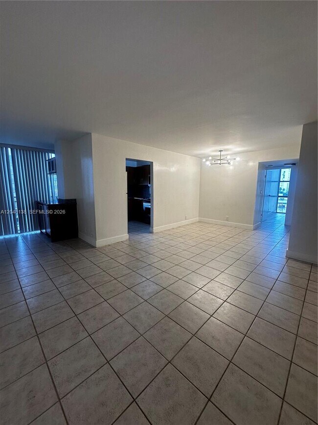 Foto del edificio - 16919 N Bay Rd