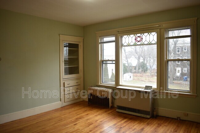 Foto del edificio - 48-50 Whitney Ave