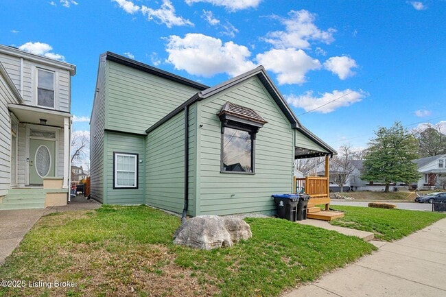 Building Photo - 1057 E Caldwell St