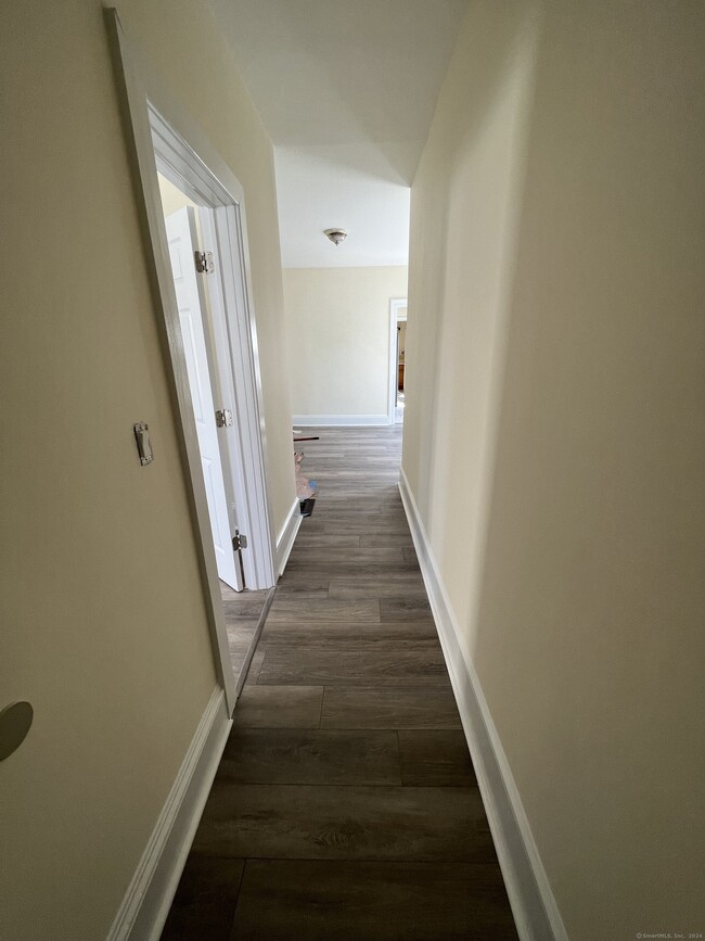 190 Whitney Ave, Bridgeport, CT 06606 Room for Rent in Bridgeport, CT