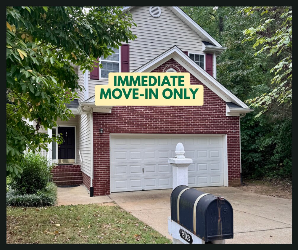 Spacious 4-Bedroom, 3-Bath Home in Parkside! - Spacious 4-Bedroom, 3-Bath Home in Parkside!