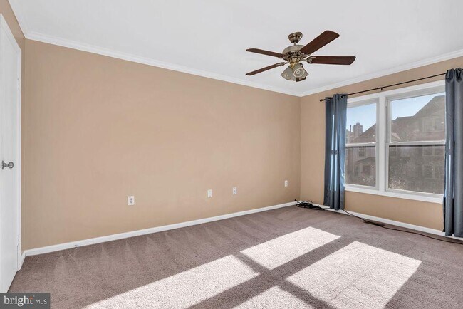 Building Photo - 7433 Rokeby Dr