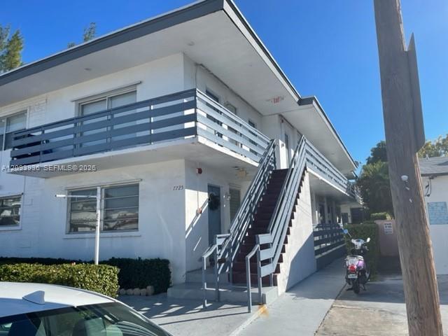 Foto del edificio - 7725 Carlyle Ave