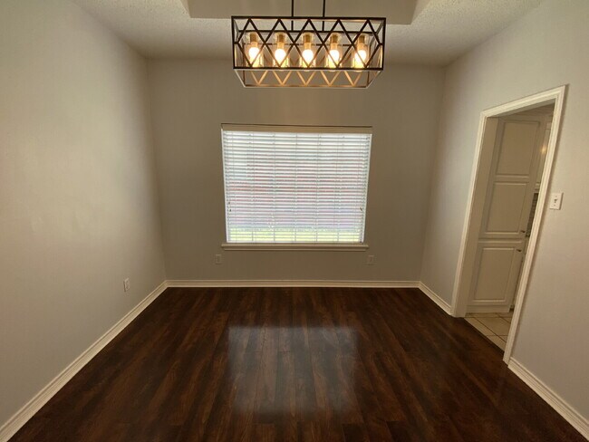 Foto del edificio - Spectacular 4 Bed 2 Bath in South Lubbock! Cooper School District!