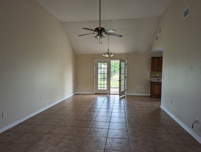 Foto del edificio - Three Bed Two Bath - Next to Magnolia School, Foley