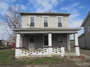 Building Photo - 64 Poplar Ave
