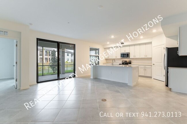 Foto del edificio - 5628 Summit Point Cir