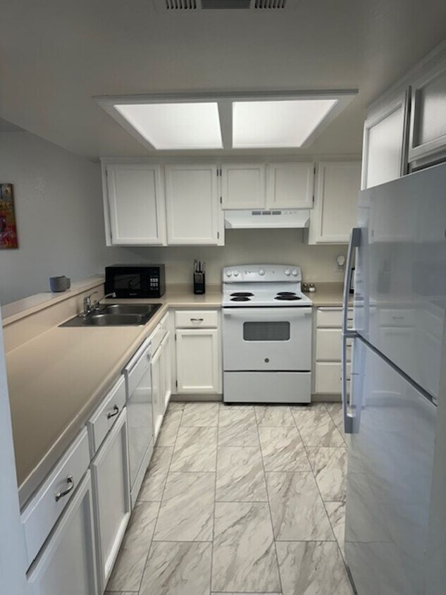 Building Photo - 1793 Azoulay Ct