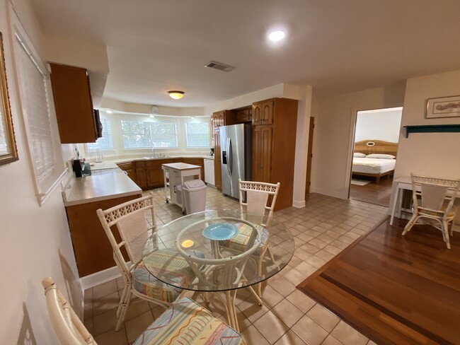 Building Photo - 5802 Monterey Ave